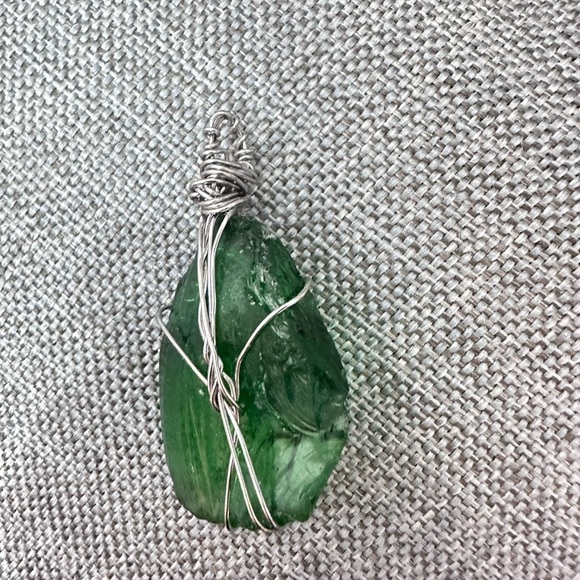 Green Glass and beads Wire-Wrapped Pendant Handmade Jewelry brut Art 4174-4170 B - Picture 2 of 11